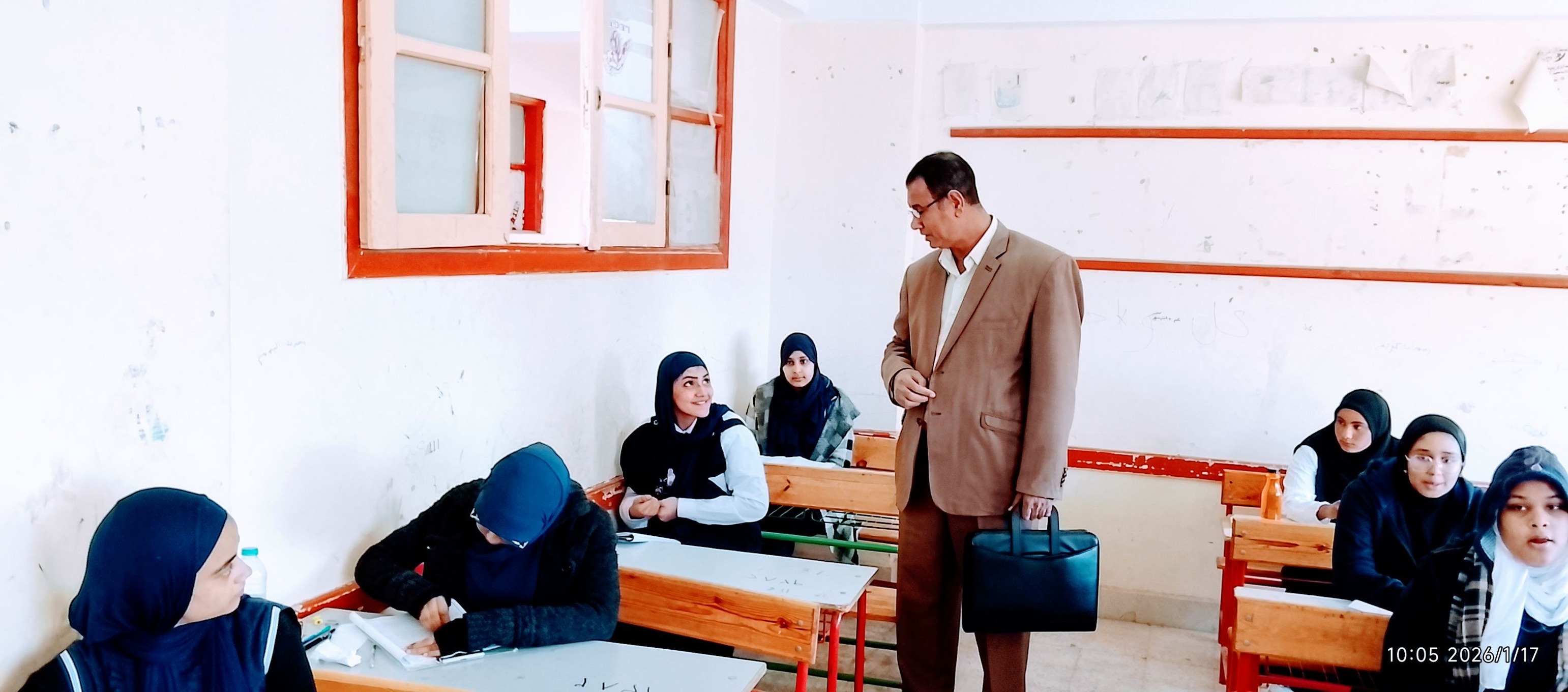 جانب من جولات على لجان الامتحانات في مدارس مدينة القرنة