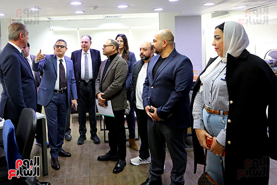 جولة لأهم ممثلي شركات ومصنعي السيارات باليوم السابع (14)