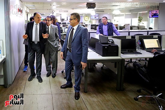 جولة لأهم ممثلي شركات ومصنعي السيارات باليوم السابع (4)