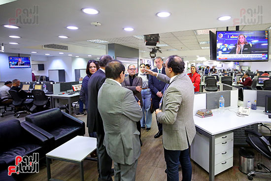 جولة لأهم ممثلي شركات ومصنعي السيارات باليوم السابع (10)