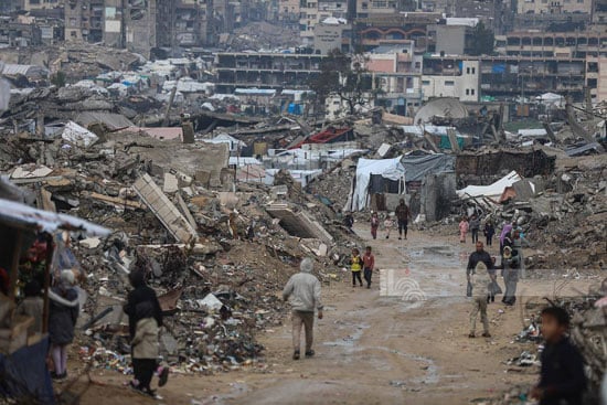 حياة قاسية يعشها النازحين فى القطاع