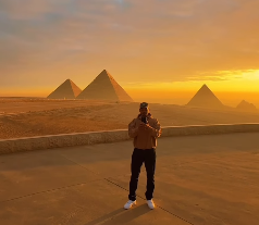 ويل سميث من أمام الأهرامات