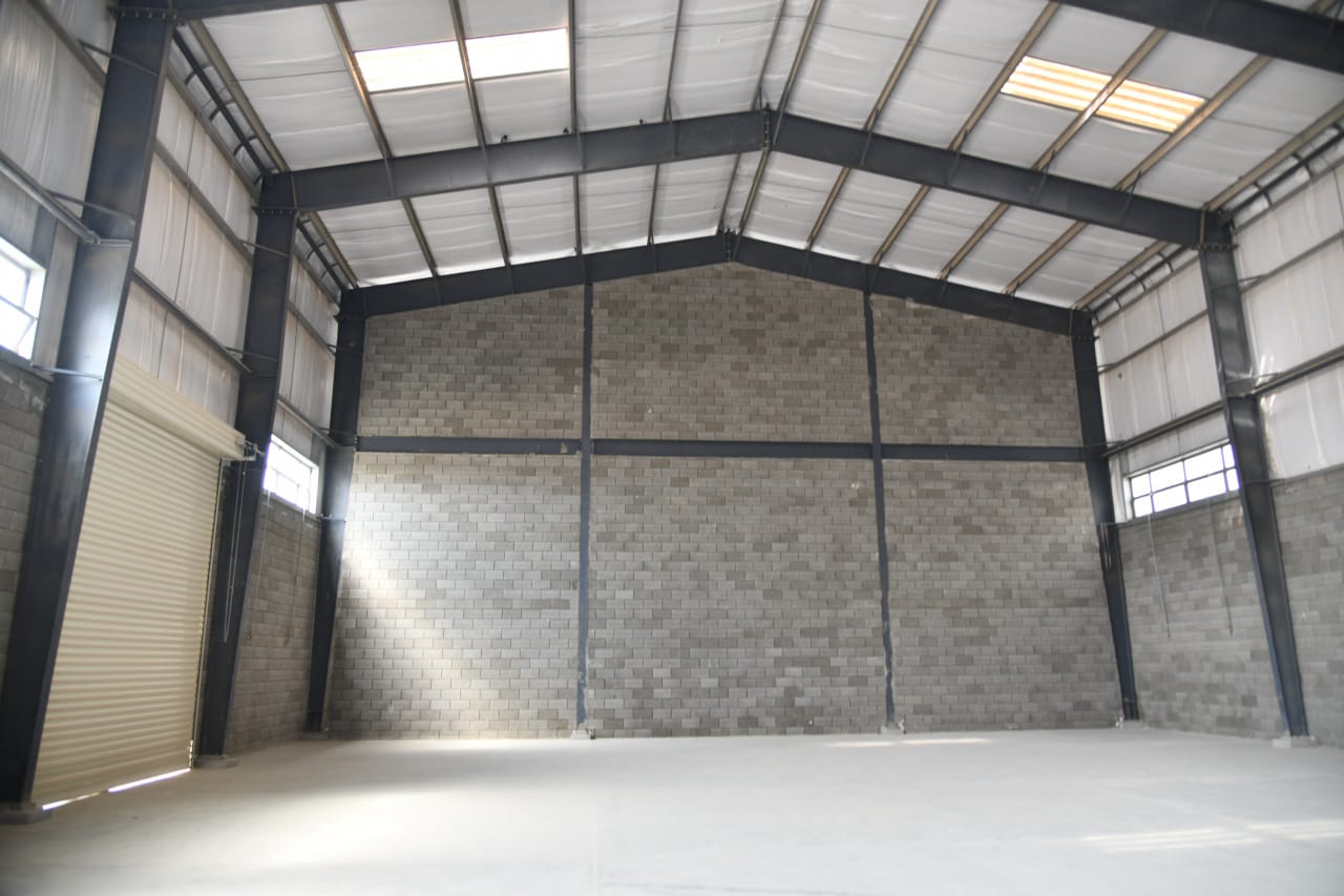 المجمع من الداخل