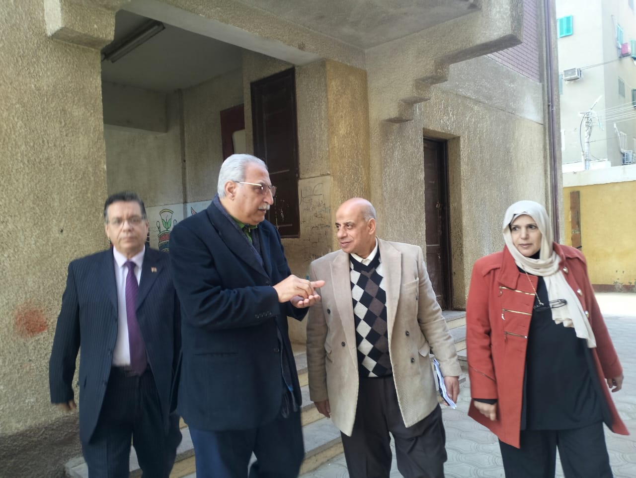 خلال تفقد كنترول الشهادة الإعدادية بالقليوبية