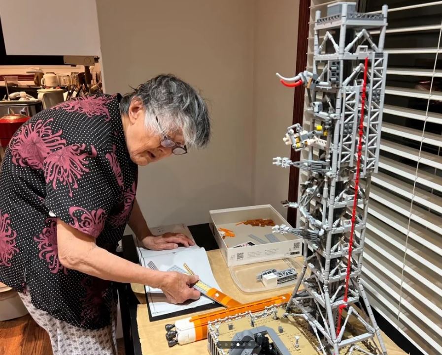 أثناء تجميع قطع ال ليغو