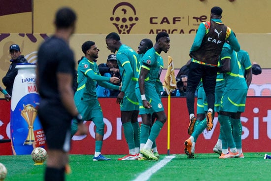 احتفالات لاعبى منتخب السنغال بالهدف