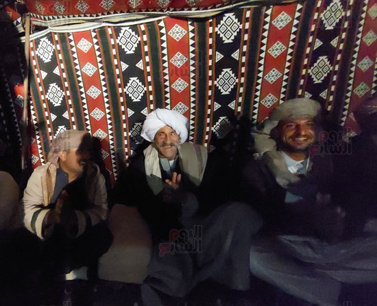 عم-حسن-مسعود-يشارك-فى-حفلات-السامر-والغناء-البدوى