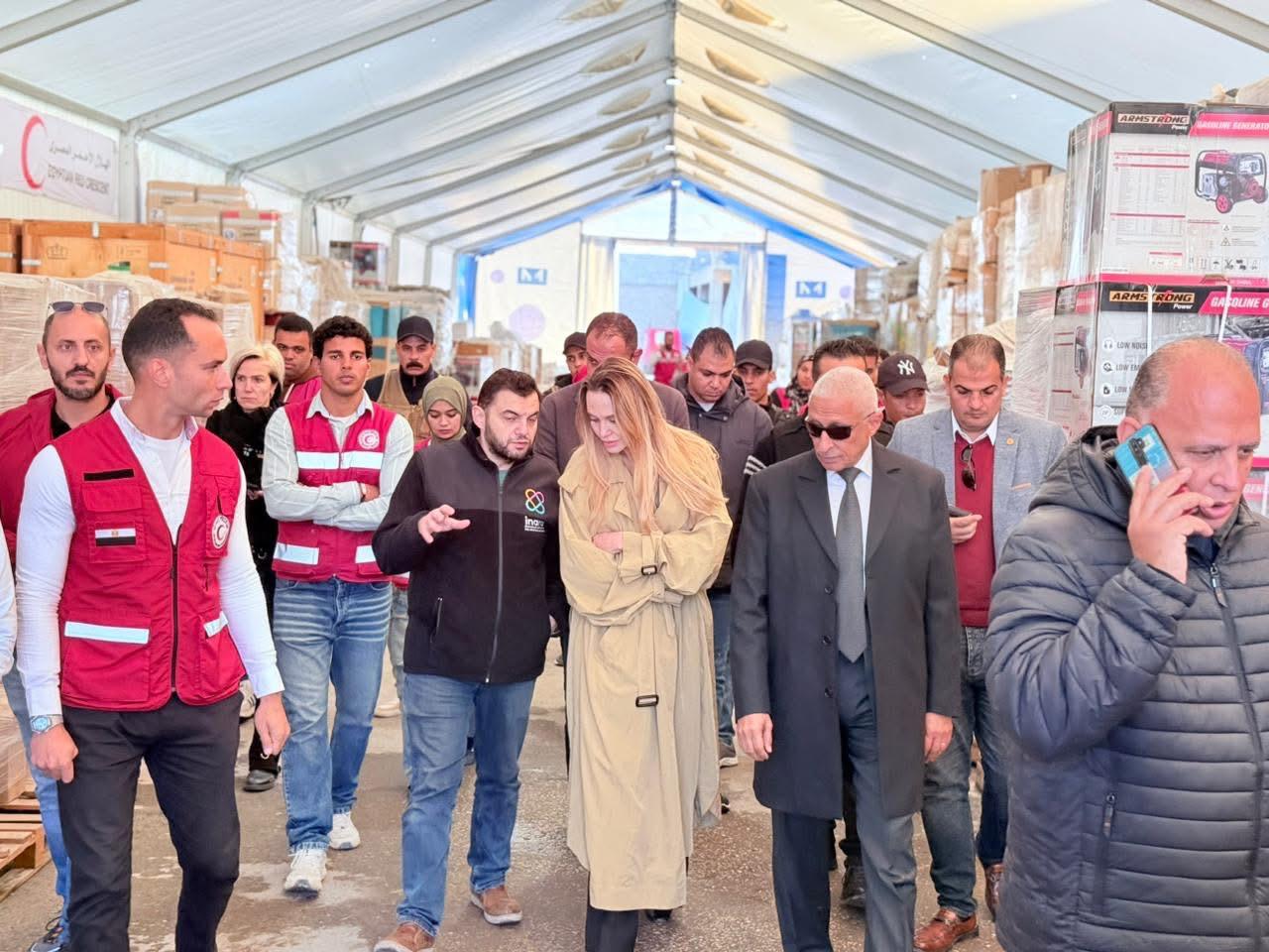 النجمة أنجلينا جولى