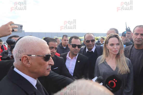 خلال-اللقاء