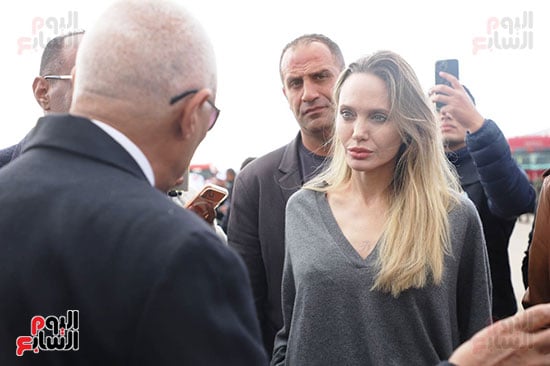 زيارة انجلينا جولى