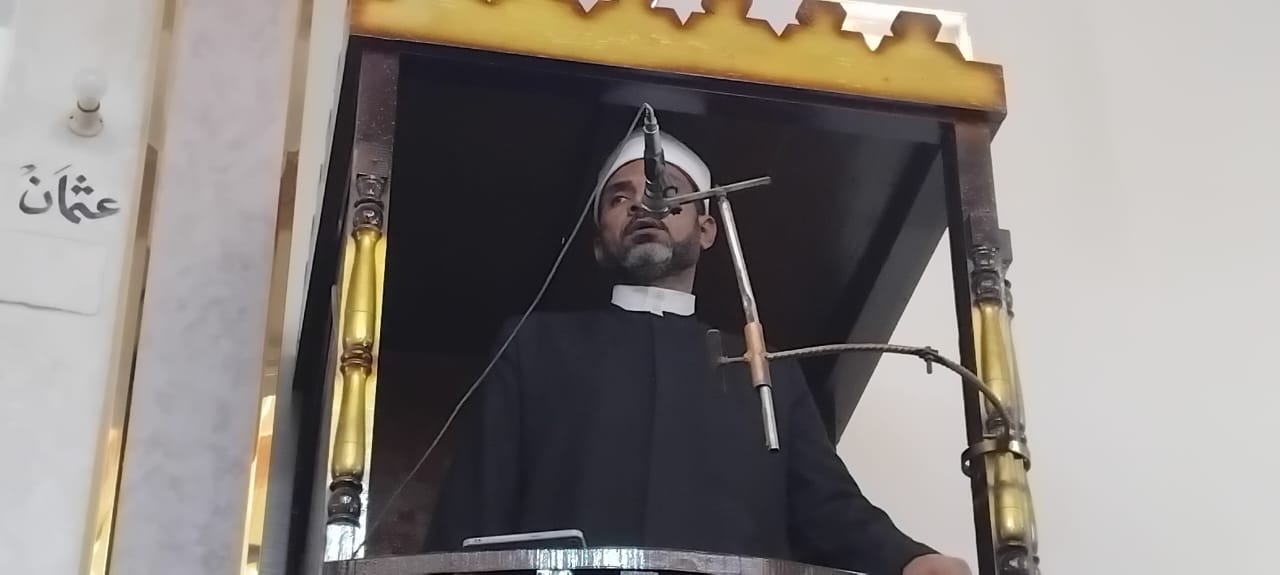 خطيب الجمعة