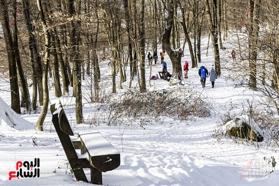 تساقط كثيف للثلج على المجر