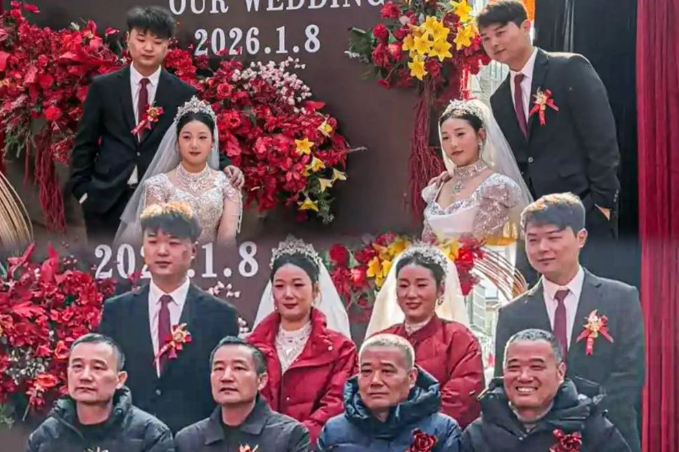 شقيقان توأمان يتزوجان من من شقيقتين توأمتين