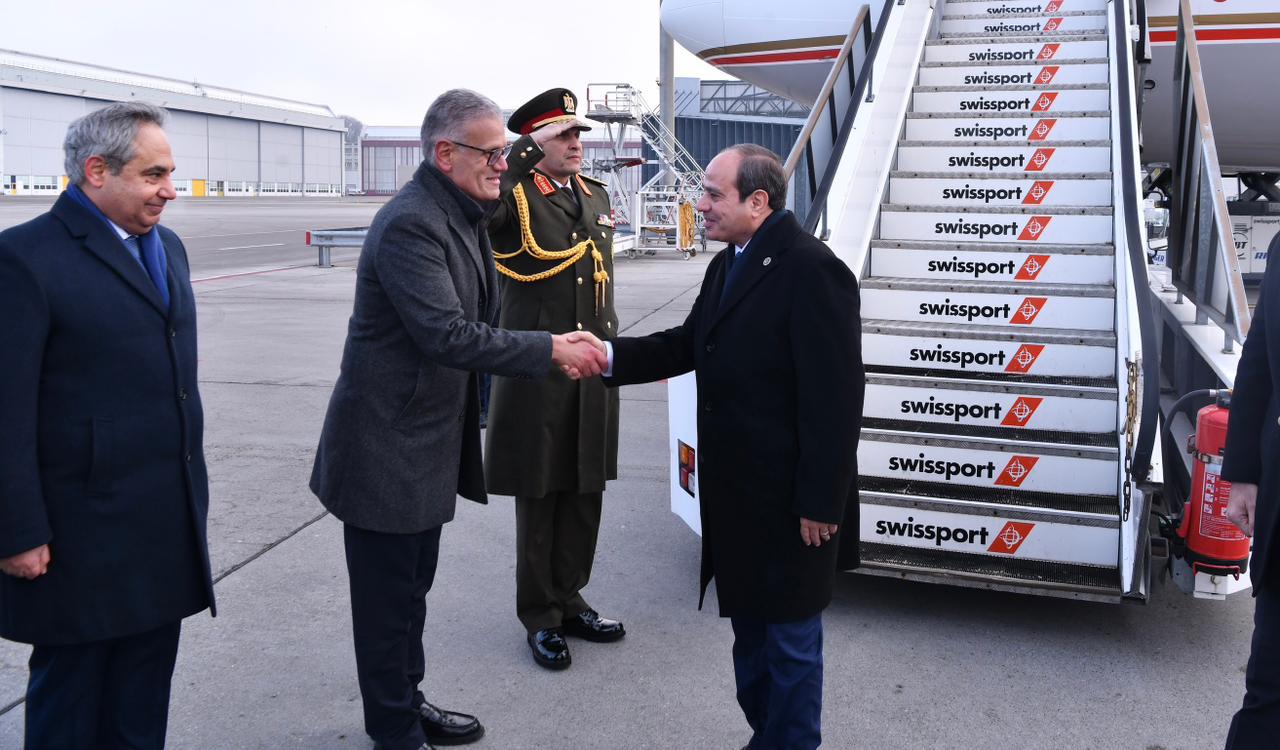 الرئيس السيسى يصل مطار زيورخ الدولى للمشاركة فى أعمال منتدى دافوس