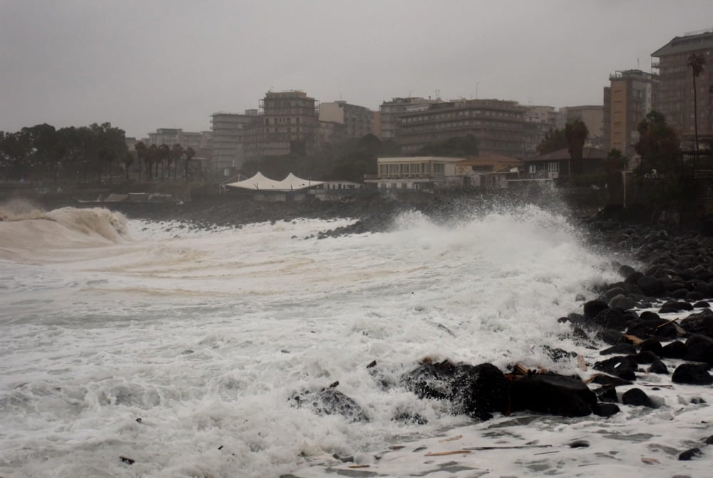 عاصفة إيطاليا (4)