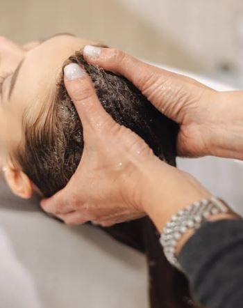 مساج فروة الراس