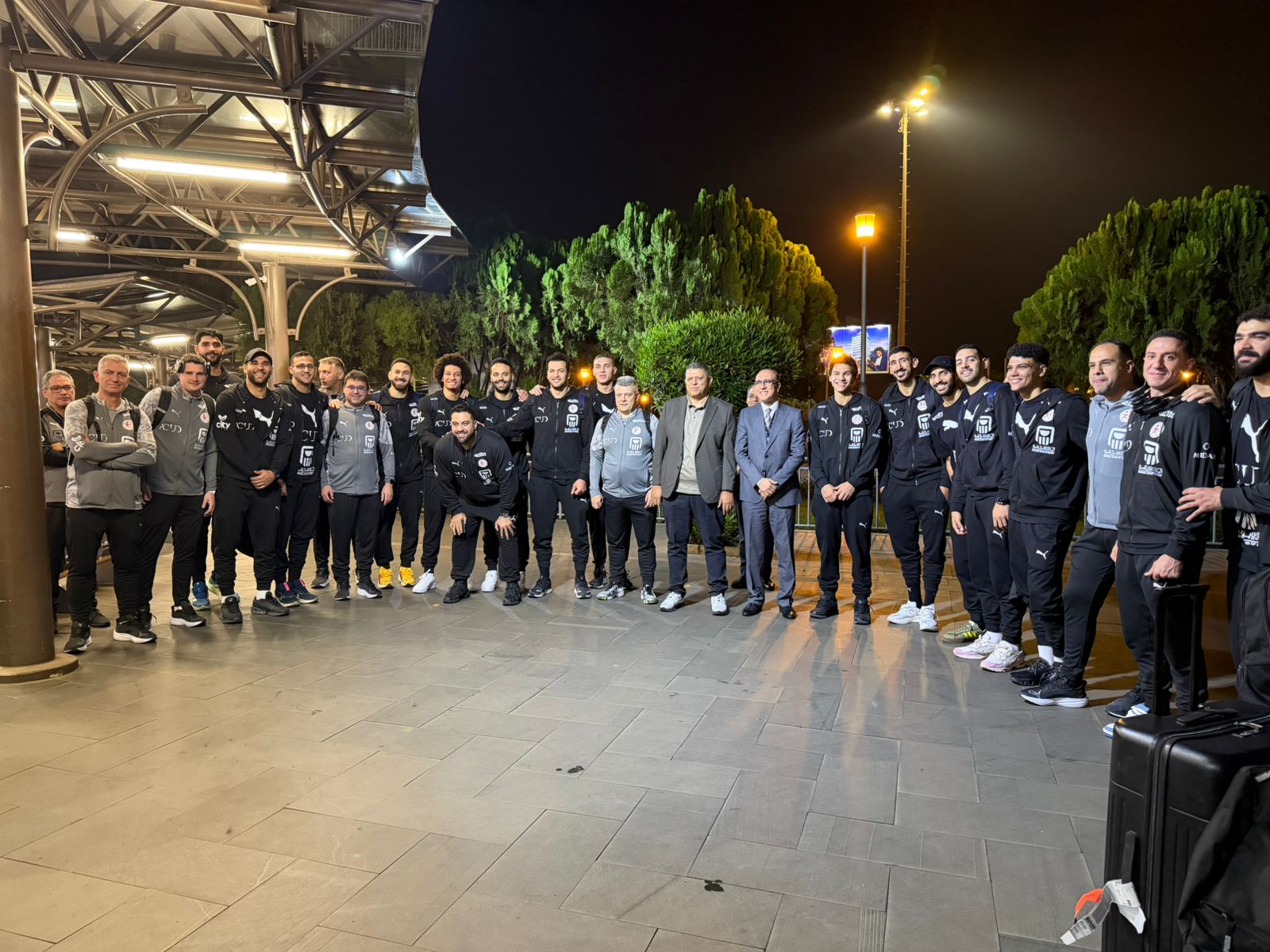 السفير فى استقبال منتخب اليد