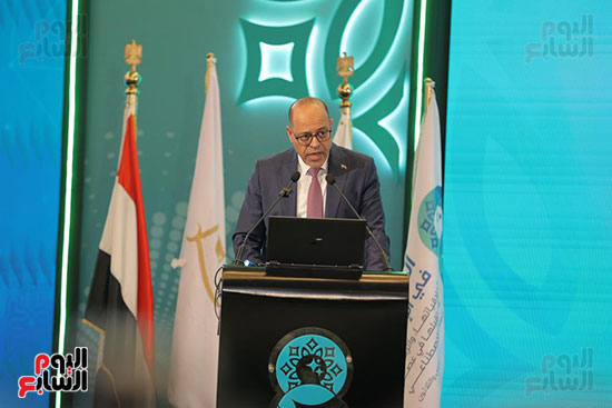 جانب من كلمة محمد جبران وزير العمل جانب من كلمة محمد جبران وزير العمل