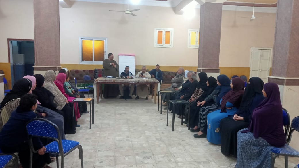 تدريبات للأسر قبل تسليم الكتاكيت والماعز