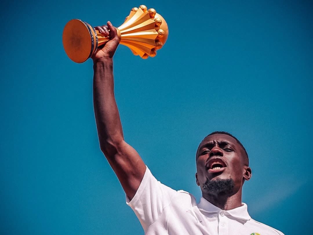 استقبال شعبي لنجوم السنغال (1)