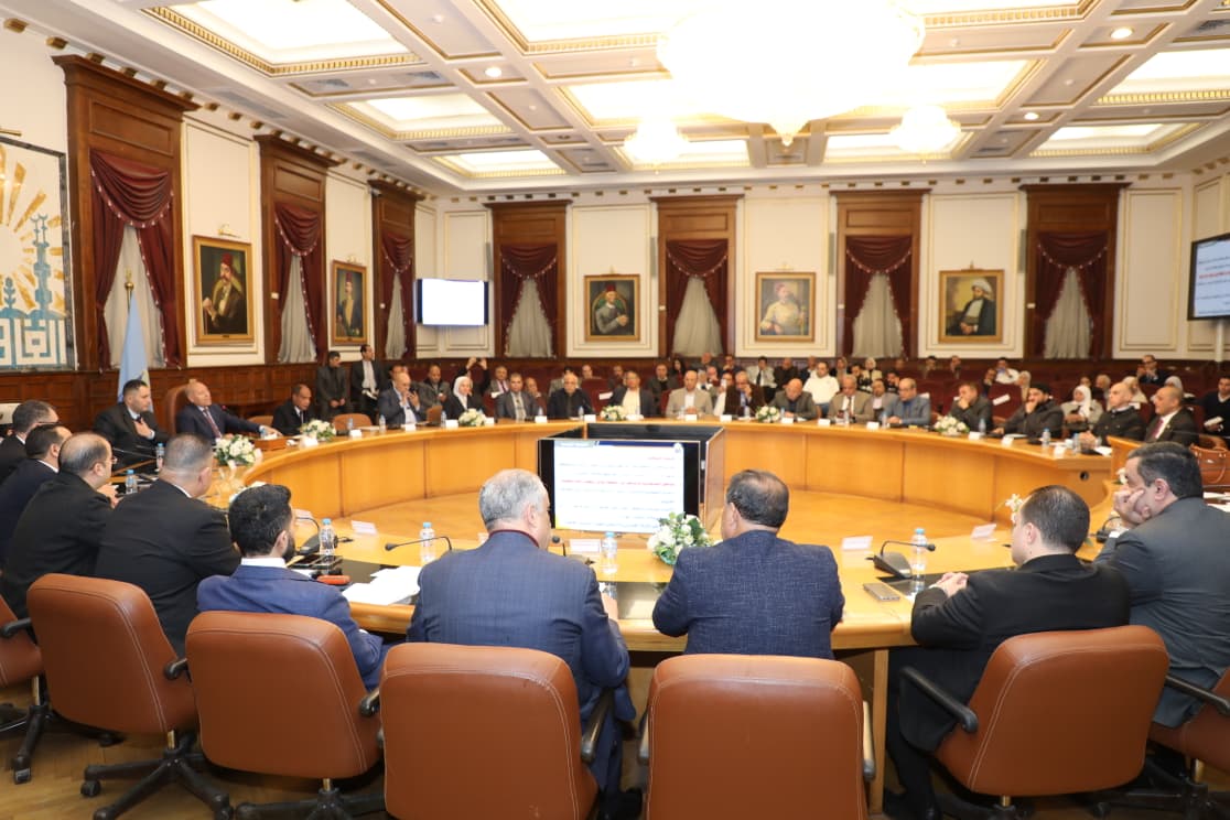 محافظ القاهرة يلتقى نواب البرلمان الجدد  (1)