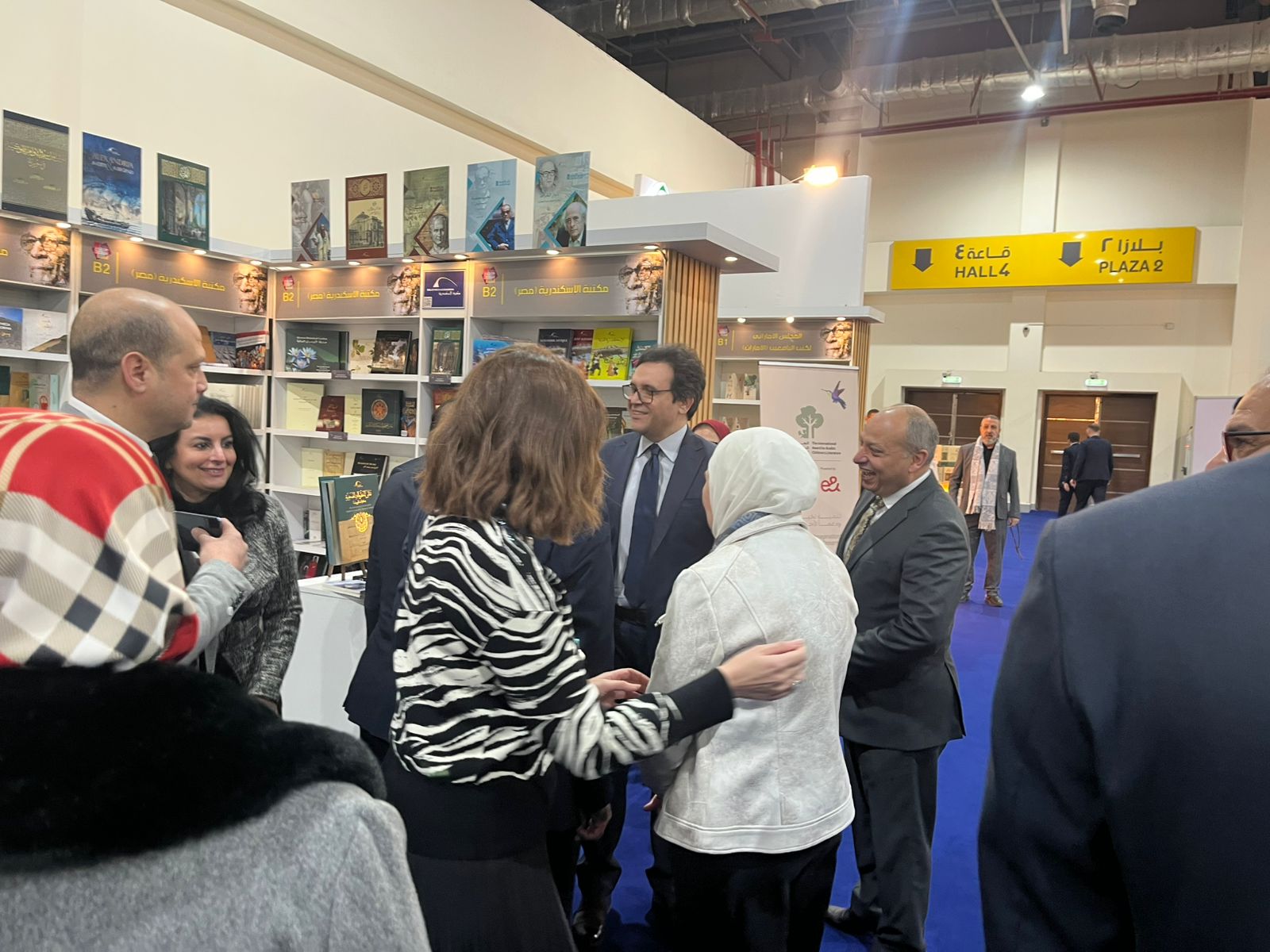 وزير الثقافة فى معرض الكتاب وزير الثقافة فى معرض الكتاب