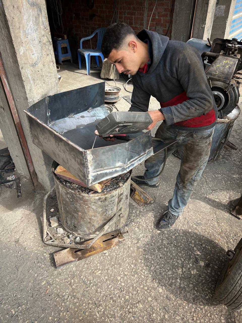 لحام الصندوق الخاص بالماكينة