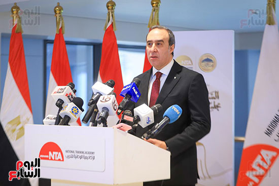 المستشار أحمد مناع الأمين العام لمجلس النواب (2)