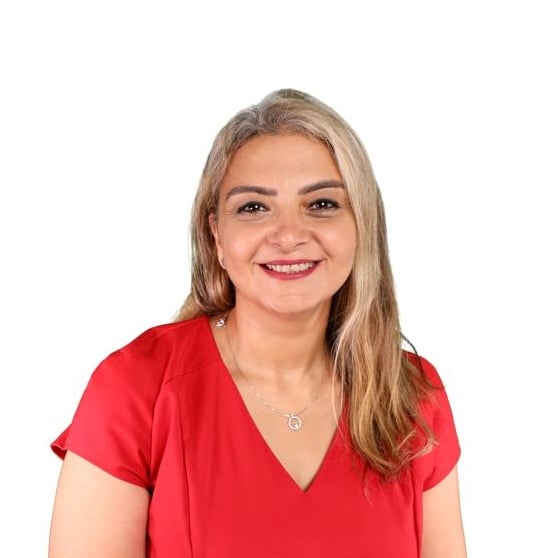 الكاتبة سها السمان