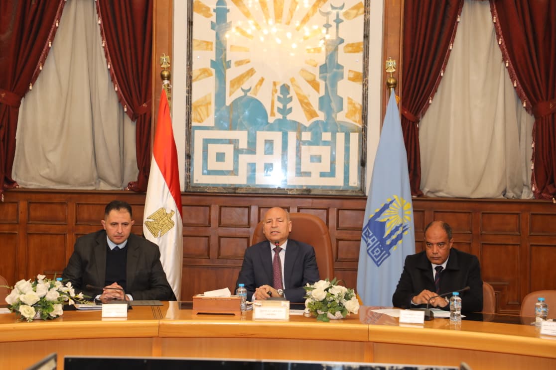 محافظ القاهرة يلتقى نواب البرلمان الجدد  (3)