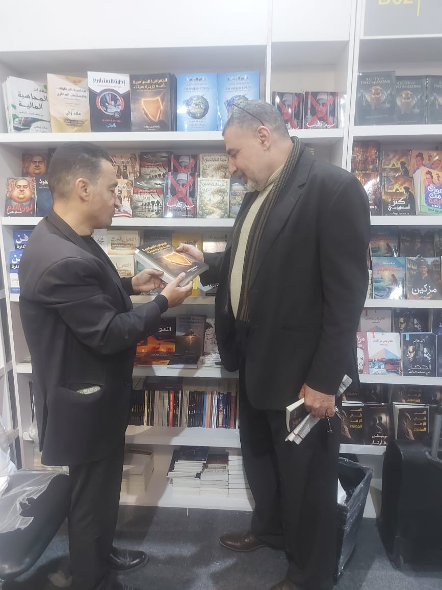 توقيع كتاب إسماعيل رفعت الصحفي في جريدة اليوم السابع (4)