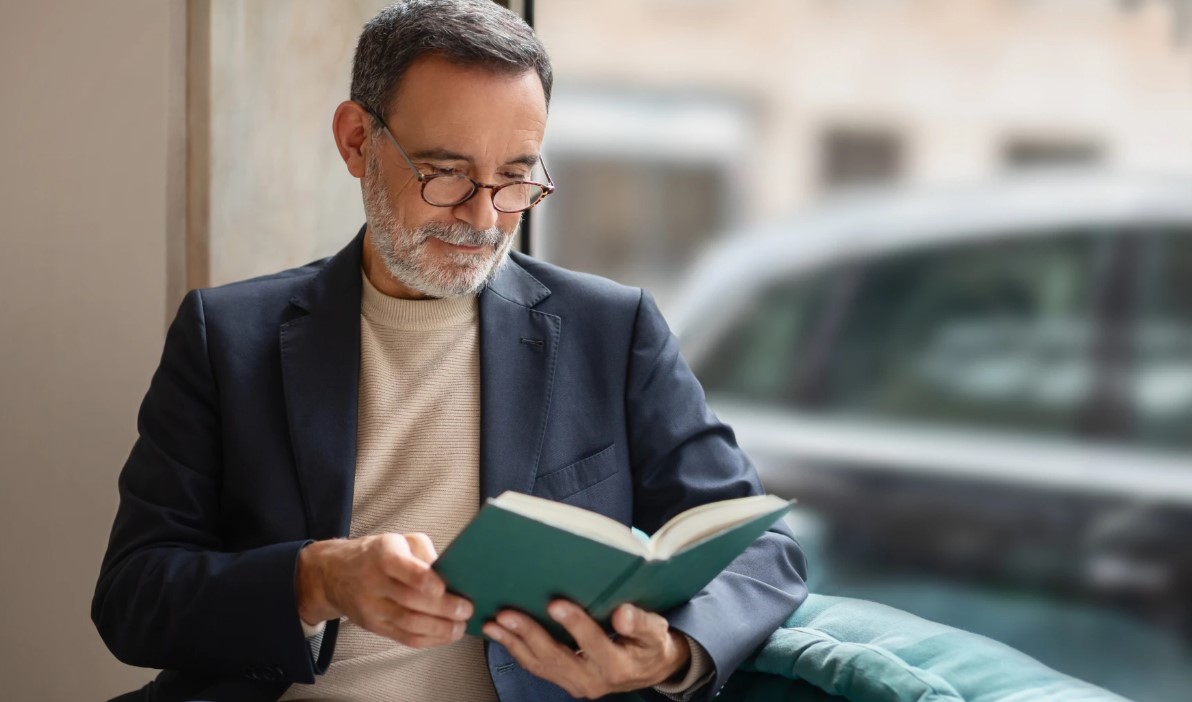 صفات محبى الكتب الورقية