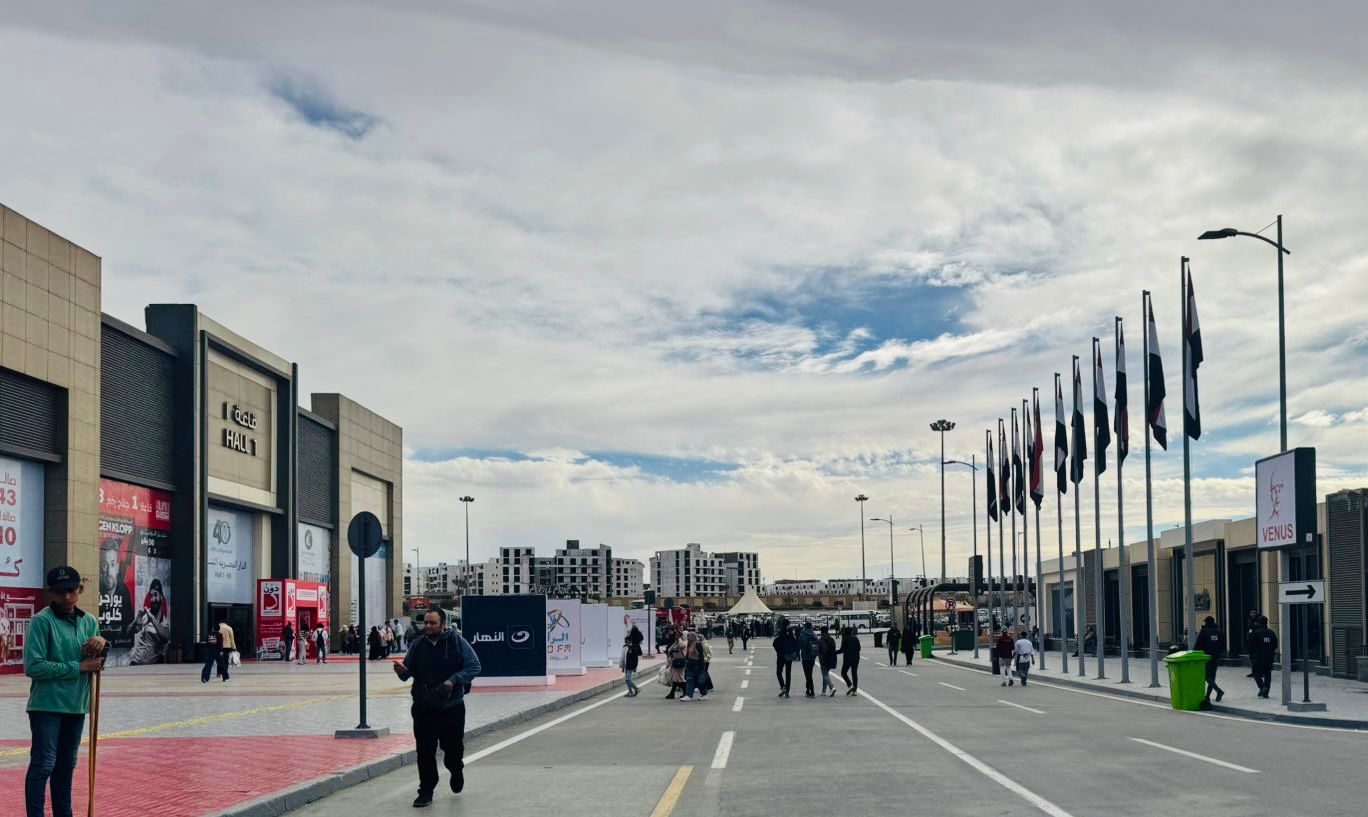 المعرض فى أول أيامه