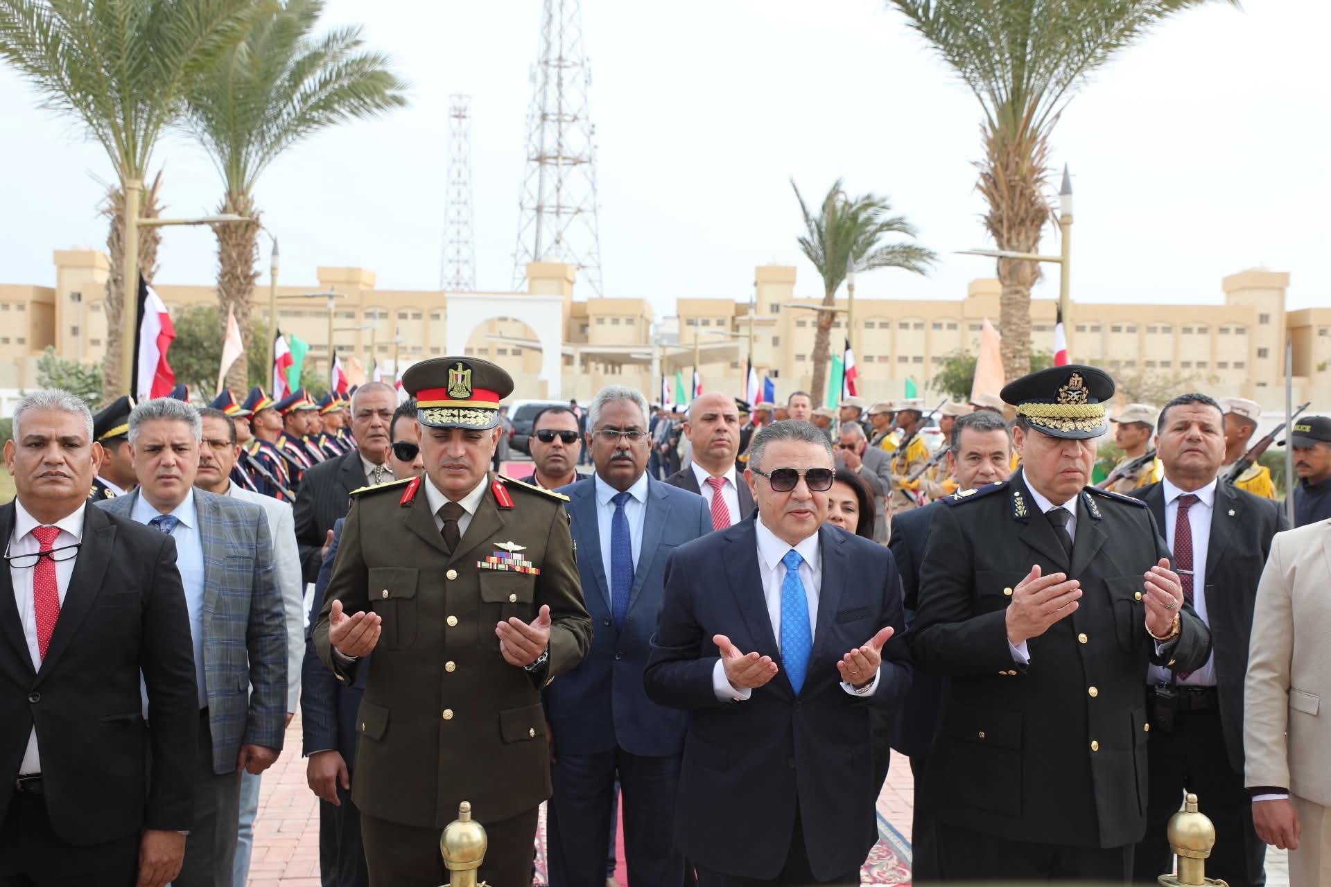 قراءة الفاتحة على أرواح الشهداء