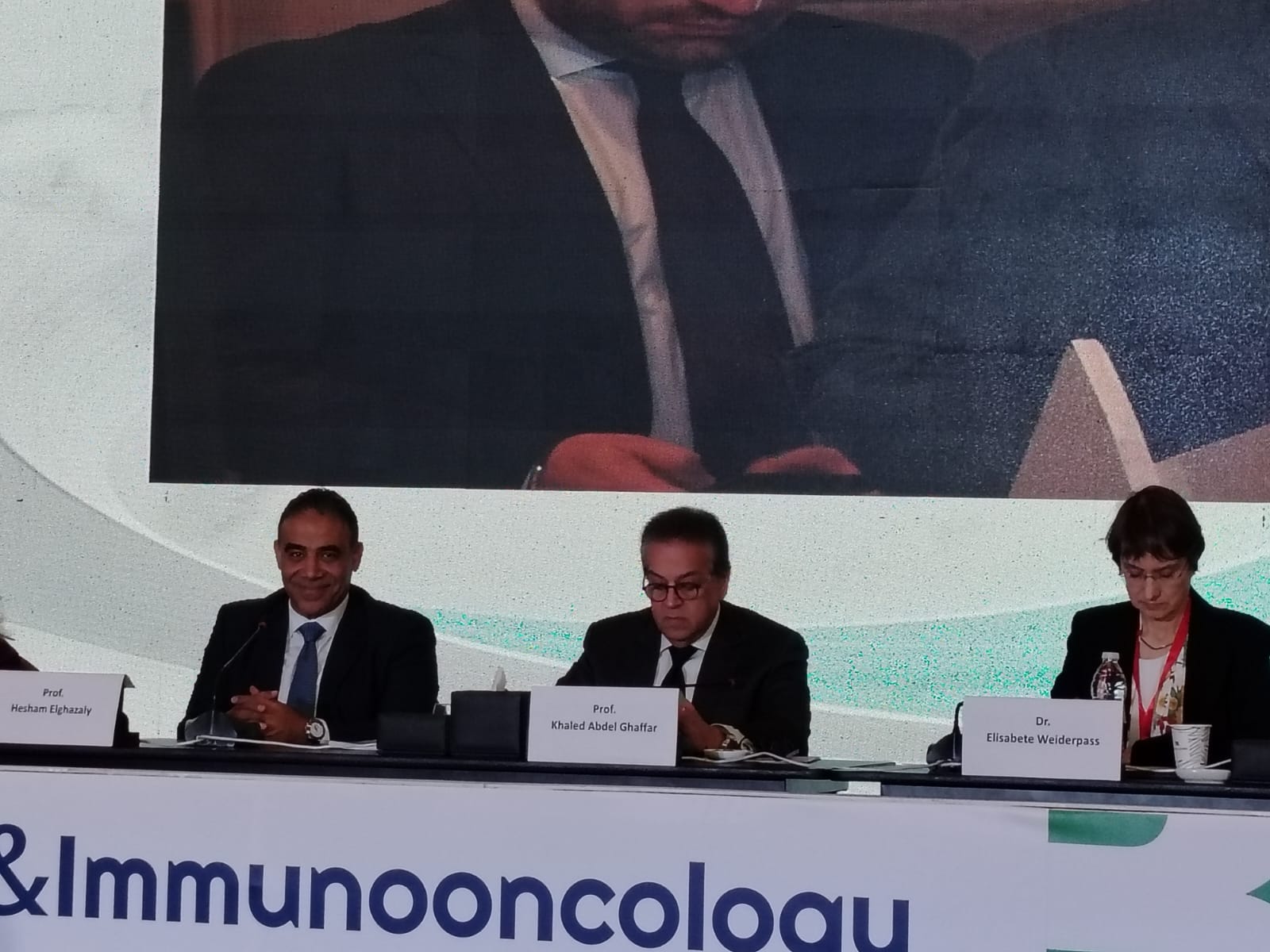 المؤتمر العالمى لأورام الثدى والنساء  بحضور خبراء السرطان بالعالم