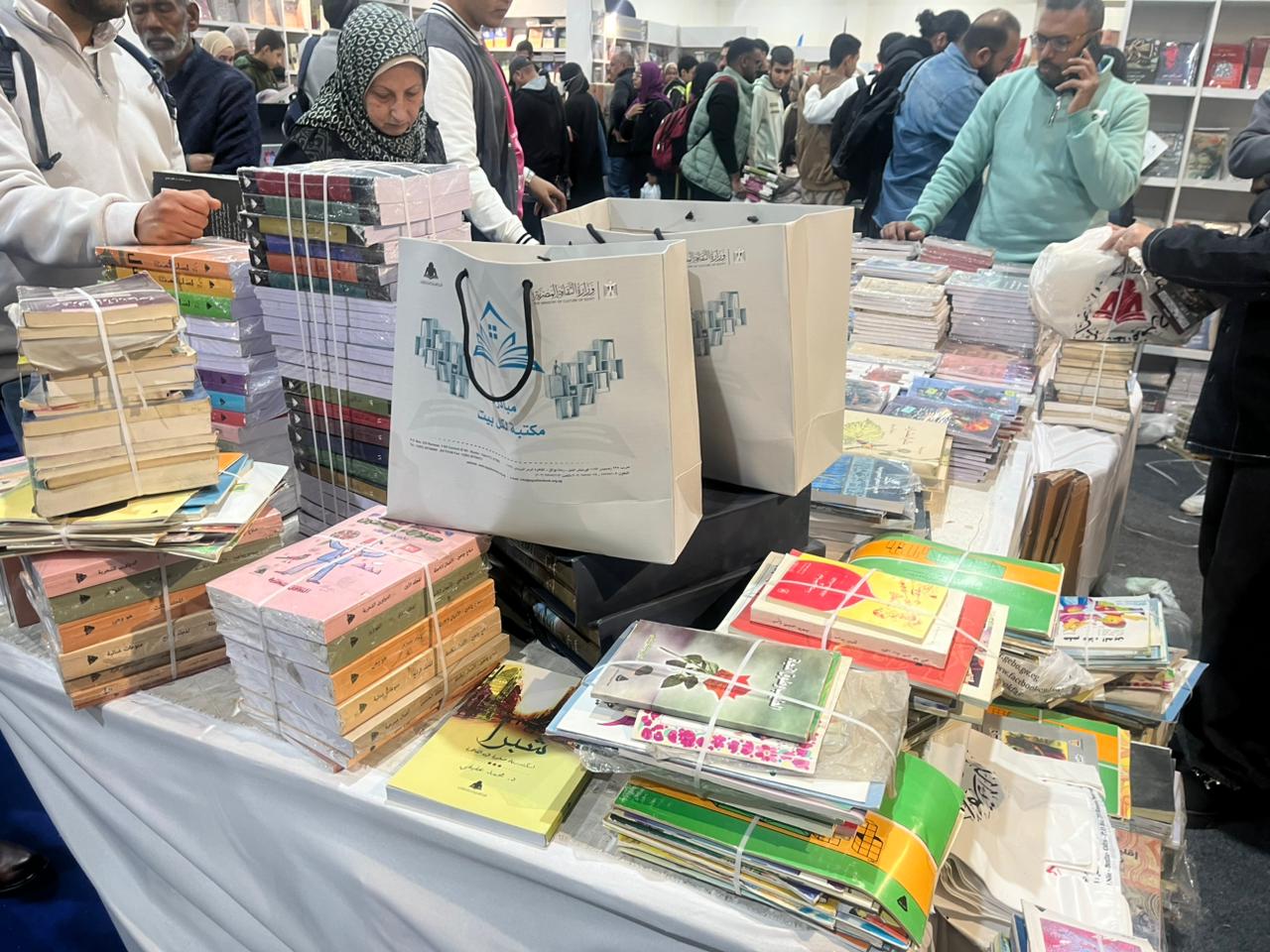 إقبال على مبادرة مكتبة لكل بيت