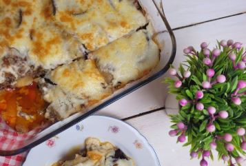 طريقة عمل المسقعة باللحم