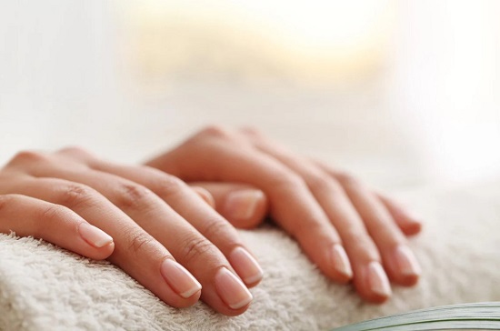 تقوية الأظافر تقوية الأظافر