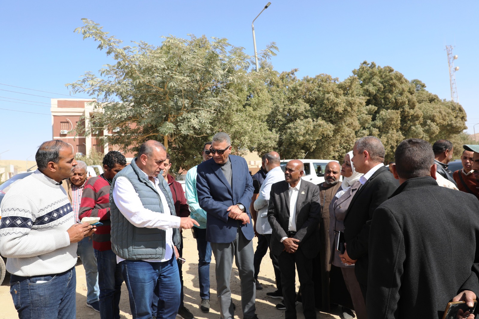 مساعد المحافظ يوضح العمل