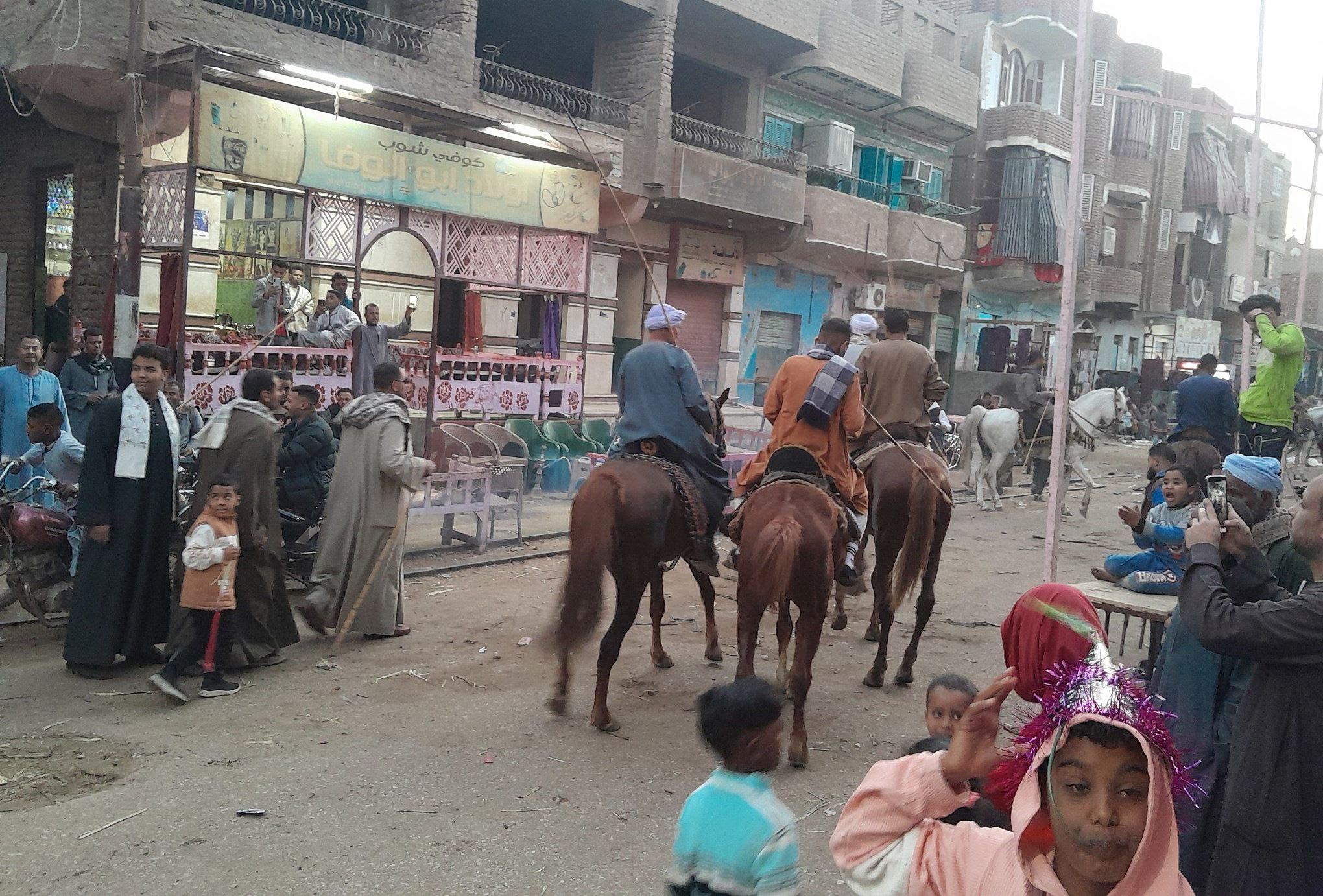 الخيالة يشاركون فى فرحة مولد العشي السنوى