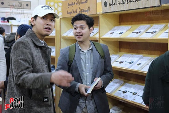 اختيار الكتب اللازمة اختيار الكتب اللازمة