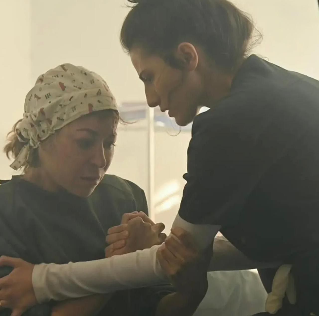 كيرا يغنم ومنة شلبي كيرا يغنم ومنة شلبي