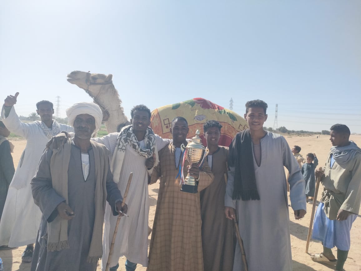 سعادة الفائزين فى فعاليات سباقات الهجن