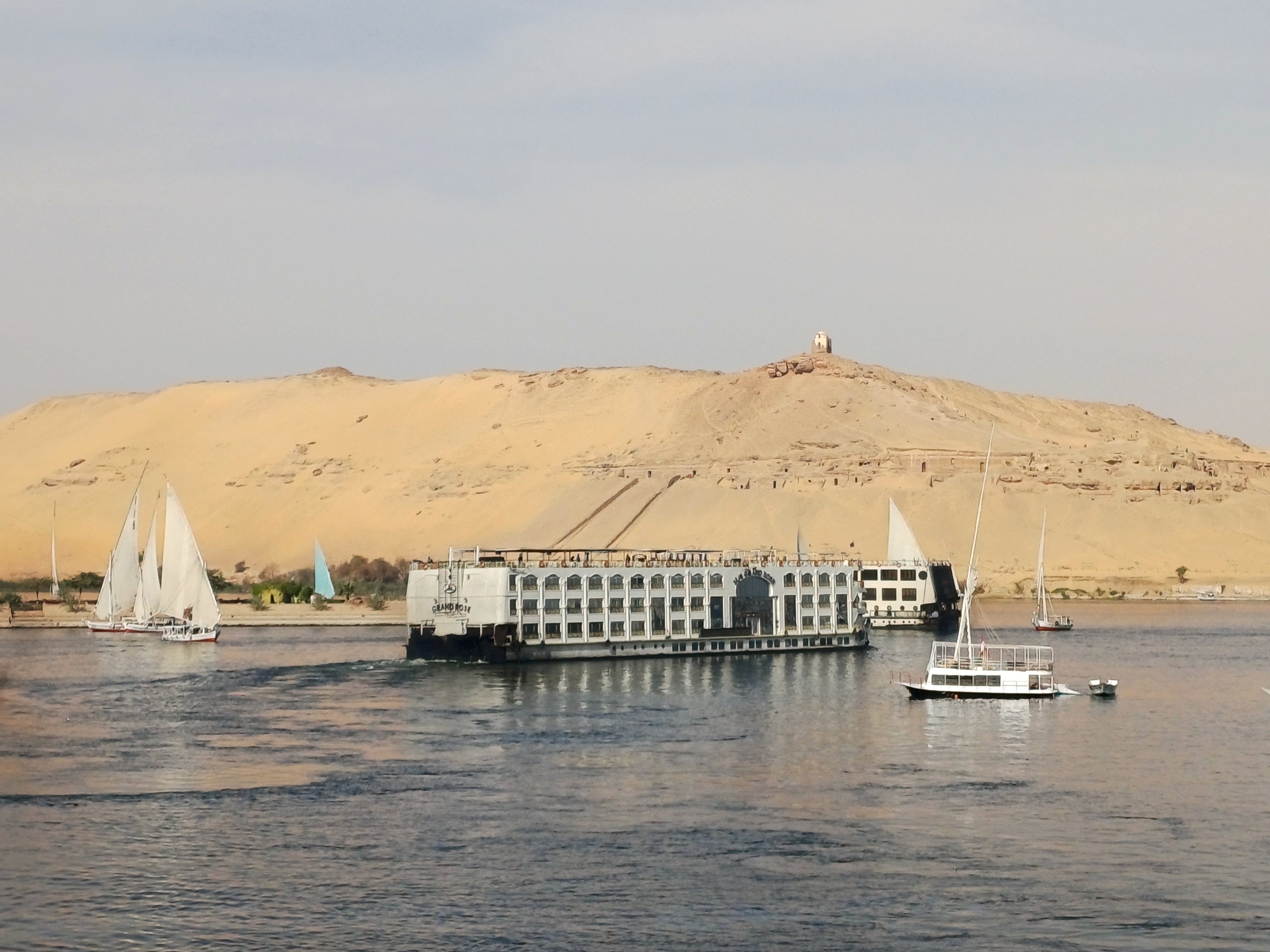 حركة السياحة فى النيل حركة السياحة فى النيل