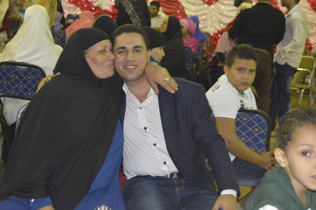 علام عبد الغفار ووالدته علام عبد الغفار ووالدته