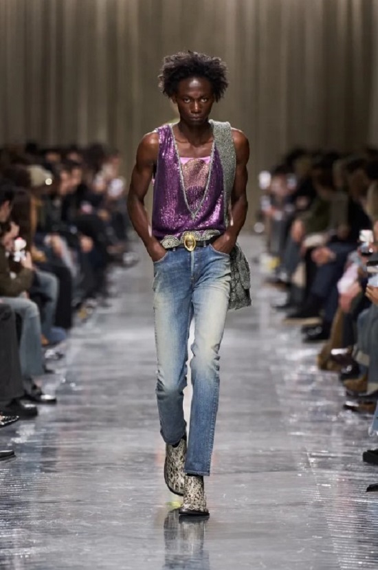 ألوان زاهية