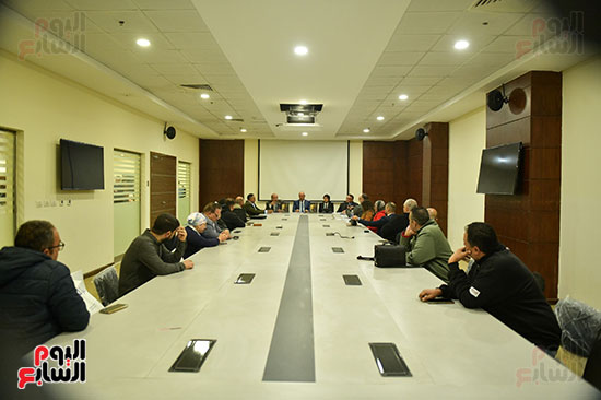 مرآة الحرمين رحلة تاريخية وروحية عن رحلة الحج بعيون مصرية مرآة الحرمين رحلة تاريخية وروحية عن رحلة الحج بعيون مصرية