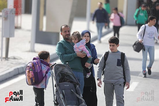 أطفال فى المعرض