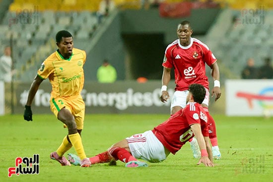 ديانج خلال المباراة ديانج خلال المباراة