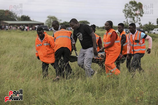 إجلاء القتلى والمصابين